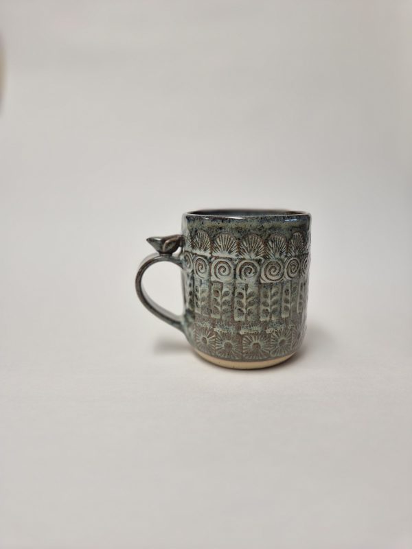 Big textured mug with bird