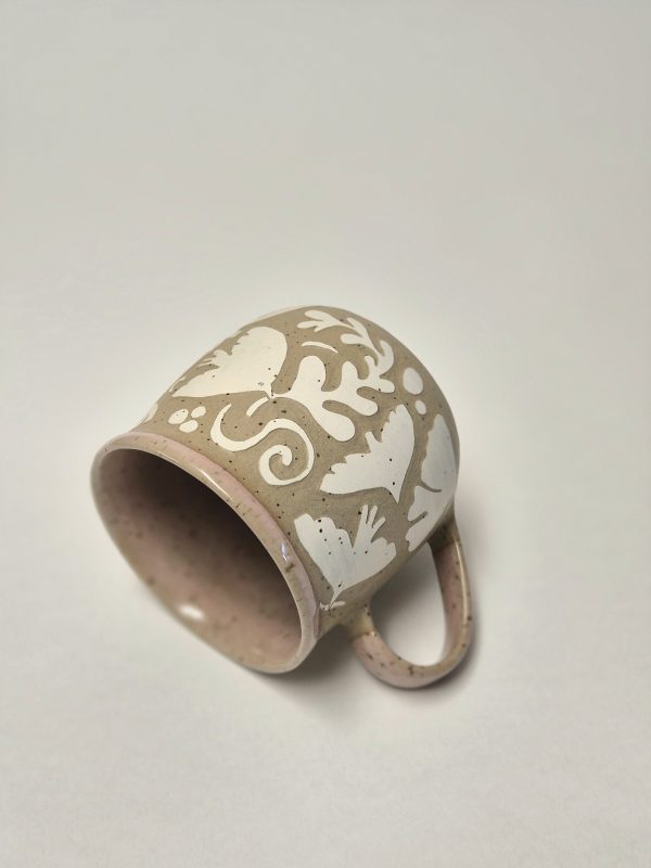 Ceramic sgraffito mug pink