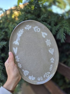 Ceramic oval plate